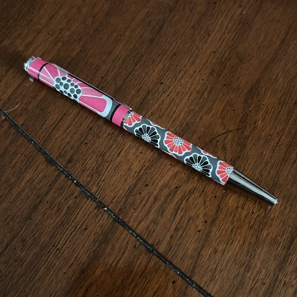 Vera Bradley wallet with pen in Cherry Blossom - Picture 2 of 4